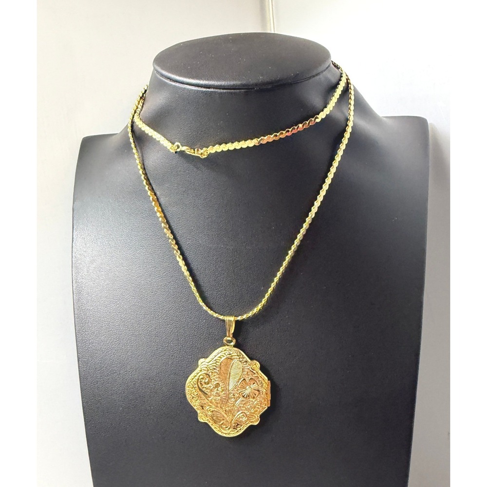 Locket Pendant Necklace Gold Tone Embossed Floral Leaf Scalloped Square